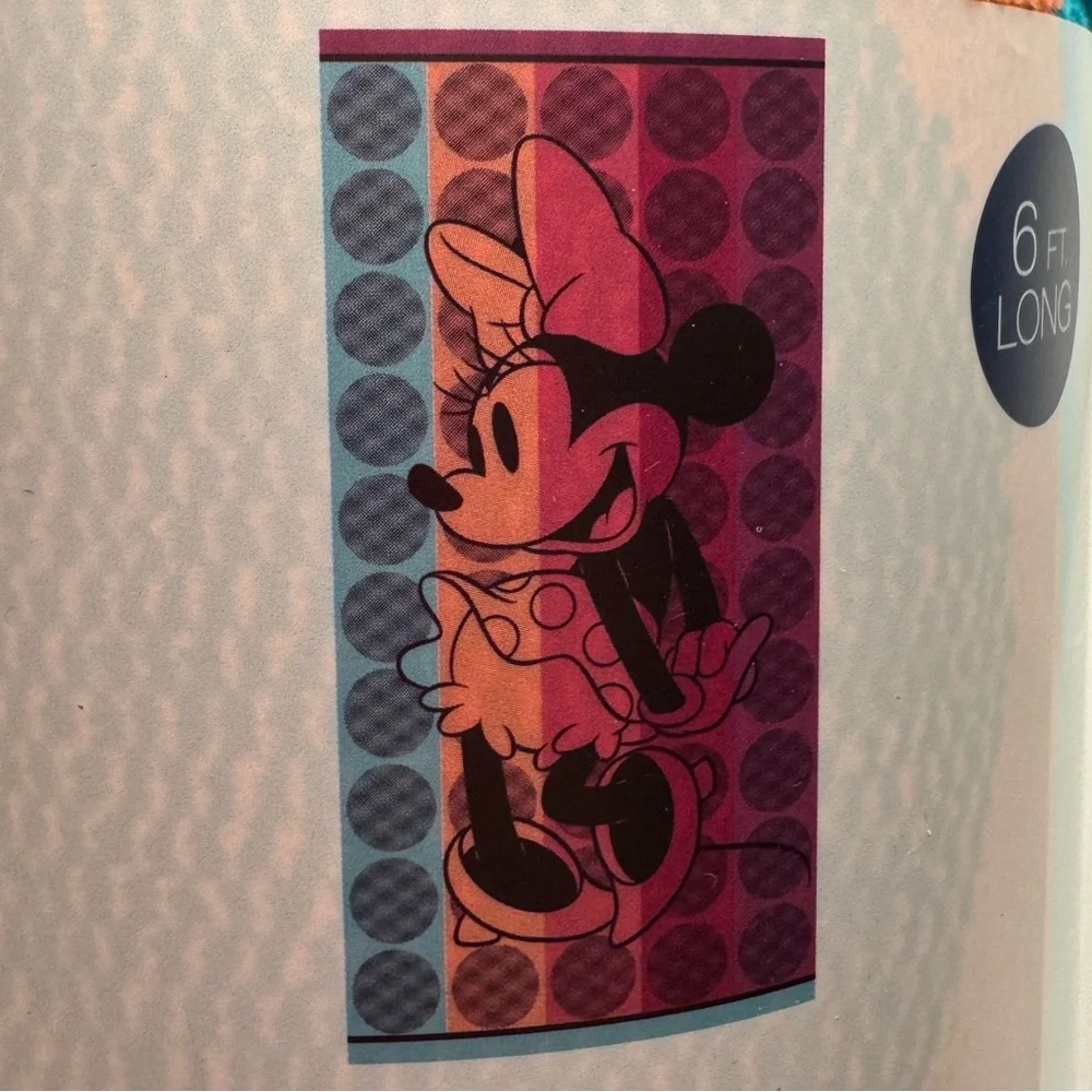 Brand New Disney Minnie Mouse Colorful Beach Towel